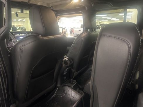 Used 2021 Jeep Gladiator Overland w/ Popular Equipment Package image 12