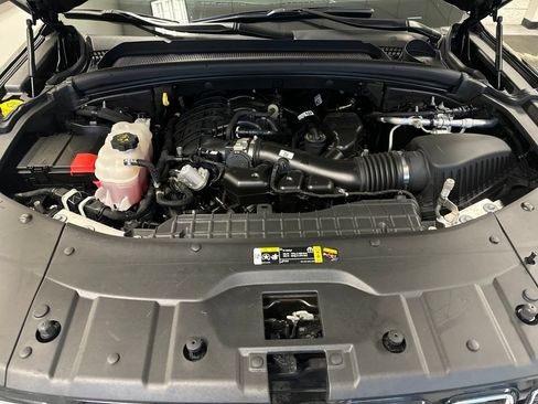 Used 2023 Jeep Grand Cherokee L Limited AWD/4WD image 7