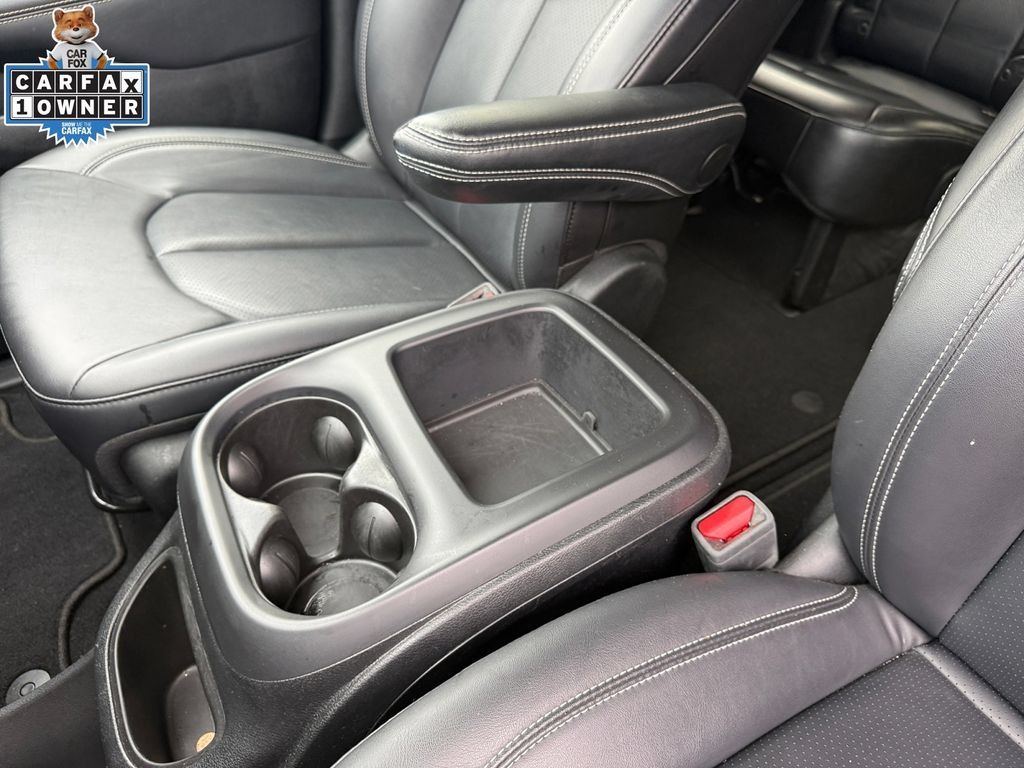 Used 2025 Chrysler Pacifica Select FWD image 23