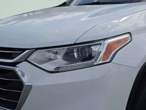 Used 2019 Chevrolet Traverse LT FWD image 38
