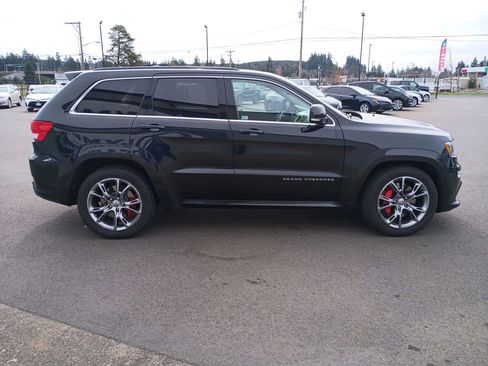 Used 2012 Jeep Grand Cherokee SRT8 w/ Luxury Group II AWD/4WD image 11