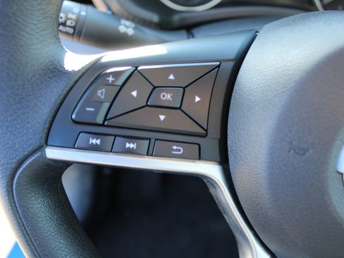 Used 2025 Nissan Sentra SV image 22