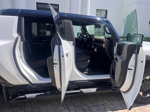 Used 2024 GMC Hummer EV 3X w/ Battery Pack, 24 Module Pack AWD/4WD image 28