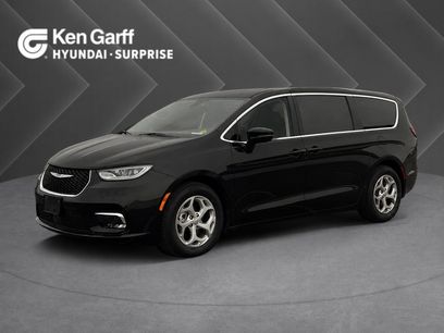 Used 2024 Chrysler Pacifica Limited