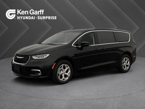 Used 2024 Chrysler Pacifica Limited FWD image 1
