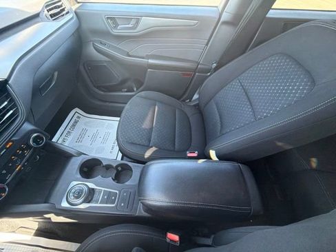 Certified 2025 Ford Escape Active AWD/4WD image 33