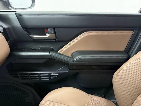 Used 2026 Toyota 4Runner Limited AWD/4WD image 24