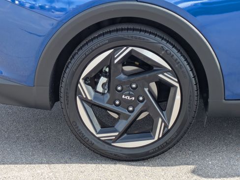 Certified 2025 Kia K4 EX image 9