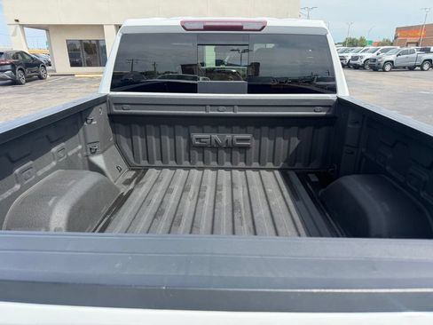 Used 2019 GMC Sierra 1500 SLT w/ SLT Premium Plus Package AWD/4WD image 19