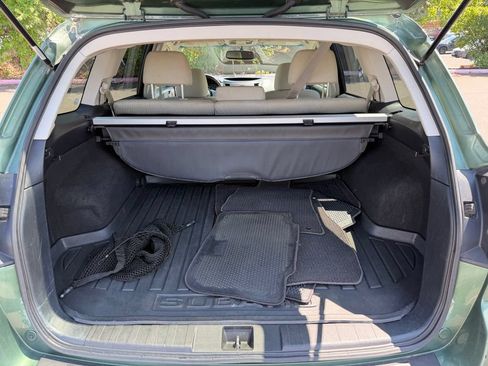 Used 2011 Subaru Outback 2.5i Premium AWD/4WD image 10