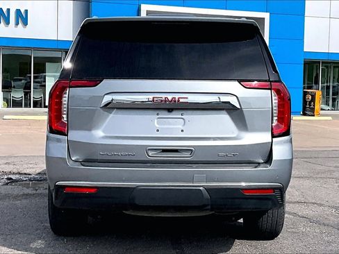 Used 2023 GMC Yukon SLT w/ SLT Luxury Package AWD/4WD image 4