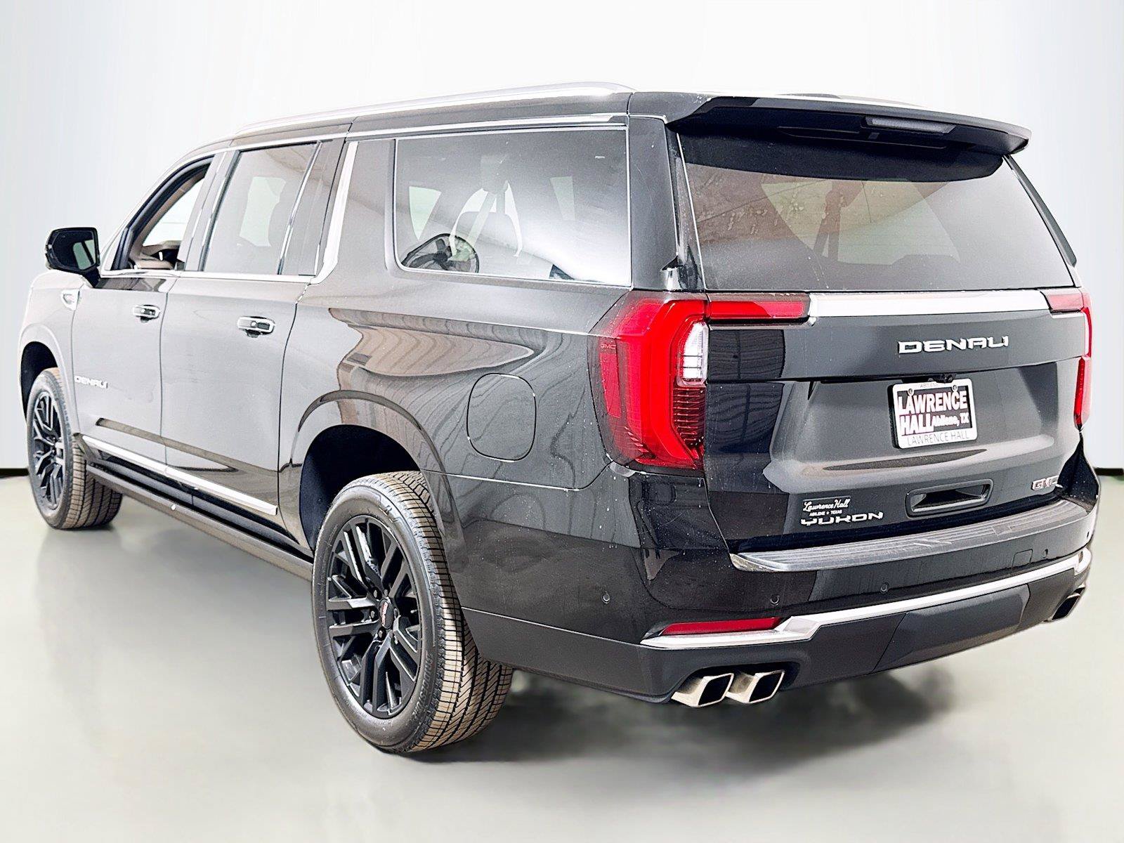 Certified 2025 GMC Yukon XL Denali w/ Sun & Power Step Package AWD/4WD image 3