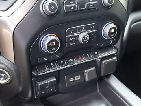 Used 2019 Chevrolet Silverado 1500 LT Trail Boss AWD/4WD image 24