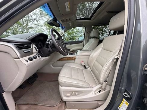 Used 2017 GMC Yukon XL Denali w/ Open Road Package AWD/4WD image 23