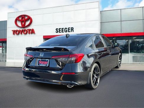 Used 2024 Honda Civic Sport image 3