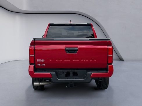 Used 2025 Toyota Tacoma SR5 AWD/4WD image 4