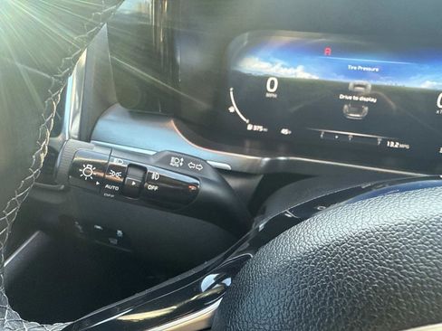 Used 2023 Kia Sorento SX image 34