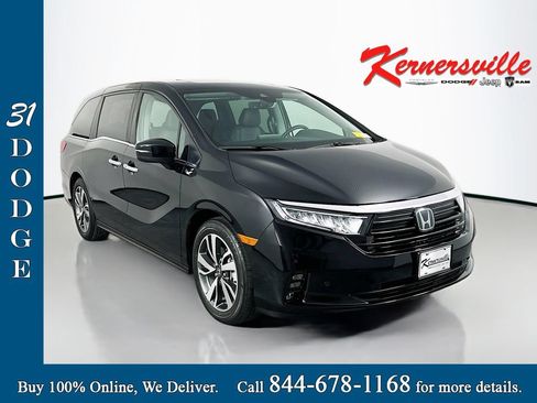 Used 2023 Honda Odyssey Touring image 1