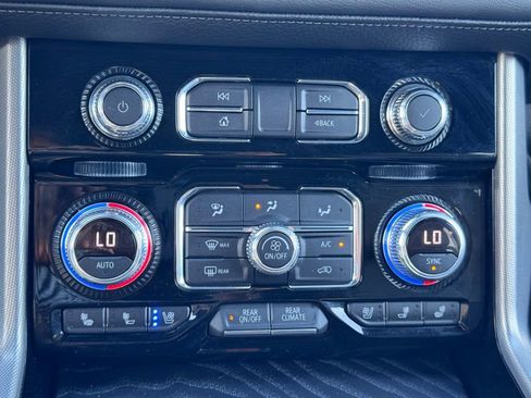 Used 2021 GMC Yukon Denali w/ Denali Ultimate Package image 9