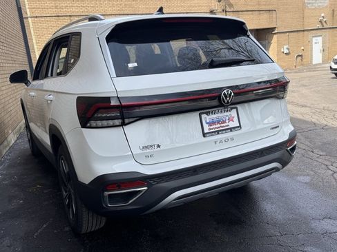 New 2026 Volkswagen Taos SE AWD/4WD image 13