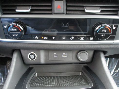Used 2023 Nissan Rogue SV w/ SV Premium B Package AWD/4WD image 27