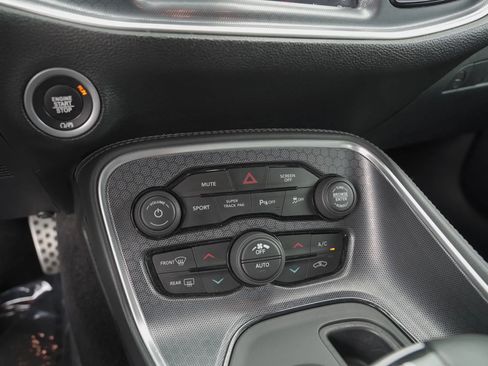 Used 2018 Dodge Challenger R/T Scat Pack w/ Leather Interior Group image 10