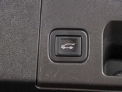 Used 2023 Cadillac XT4 Premium Luxury image 30