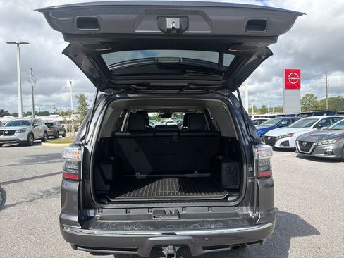 Used 2020 Toyota 4Runner Limited image 9