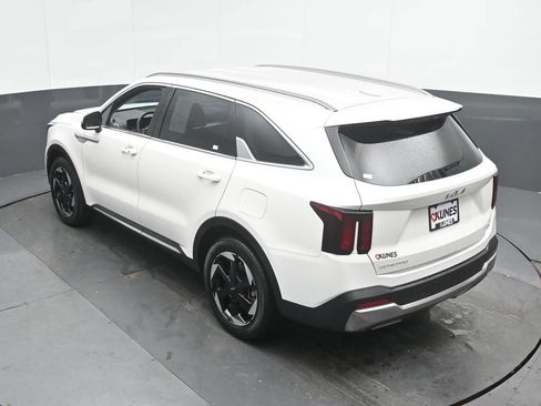 Used 2025 Kia Sorento EX AWD/4WD image 37