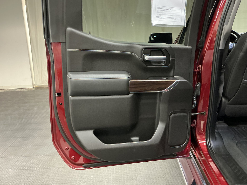 Used 2020 GMC Sierra 1500 SLT w/ SLT Premium Plus Package AWD/4WD image 30