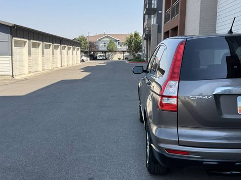 Used 2011 Honda CR-V EX image 4