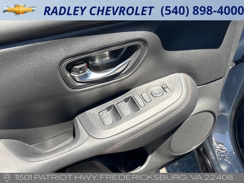 Used 2025 Honda HR-V Sport image 5