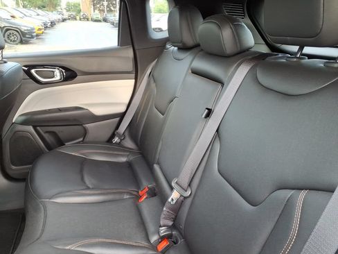 Certified 2024 Jeep Compass Limited AWD/4WD image 12