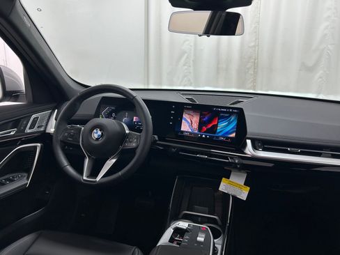 Used 2025 BMW X1 xDrive28i w/ Convenience Package image 10