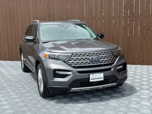 Used 2021 Ford Explorer Limited w/ Equipment Group 301A RWD image 12