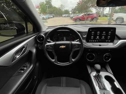 Used 2024 Chevrolet Blazer LT w/ Convenience Package FWD image 11