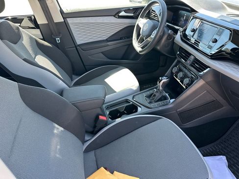 Used 2024 Volkswagen Taos S image 11