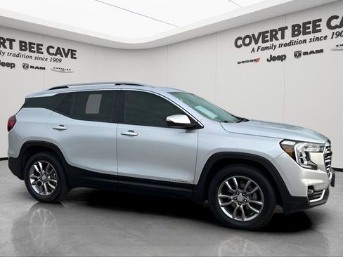 Used 2022 GMC Terrain SLT w/ Infotainment Package II image 12