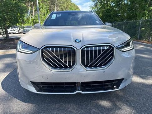 Used 2025 BMW X3 xDrive30i w/ Premium Package image 9