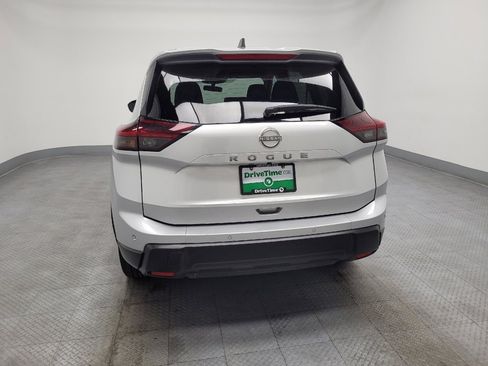 Used 2024 Nissan Rogue S image 6