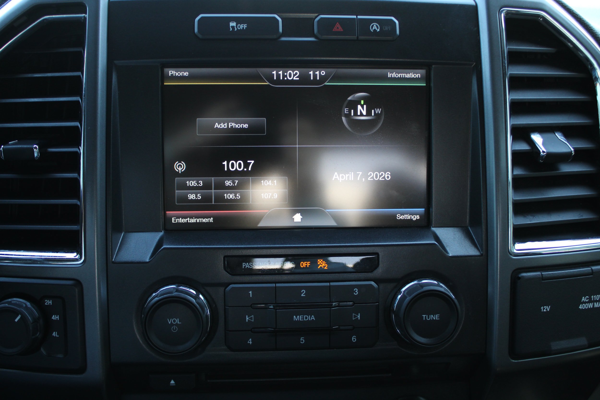 Used 2015 Ford F150 XLT w/ Equipment Group 302A Luxury AWD/4WD image 31