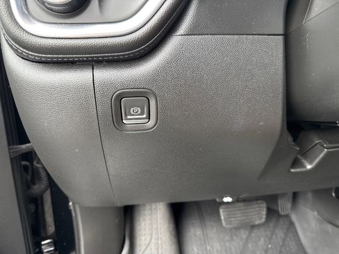 Used 2019 Chevrolet Silverado 1500 LT w/ All-Star Edition image 26