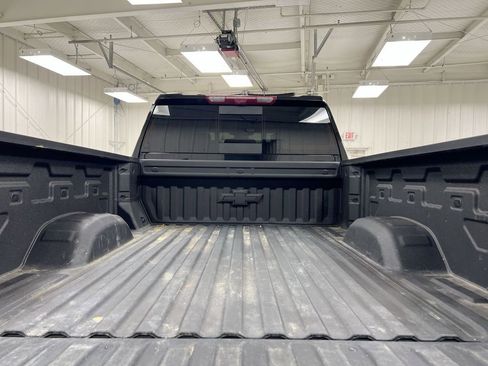 Used 2025 Chevrolet Silverado 2500 ZR2 w/ Technology Package AWD/4WD image 24
