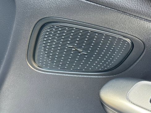 Used 2024 Mercedes-Benz GLC 300 4MATIC image 18