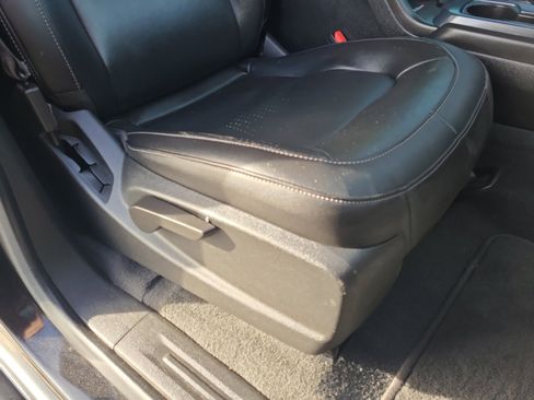 Used 2022 Chevrolet Colorado Z71 w/ Z71 Midnight Edition image 30