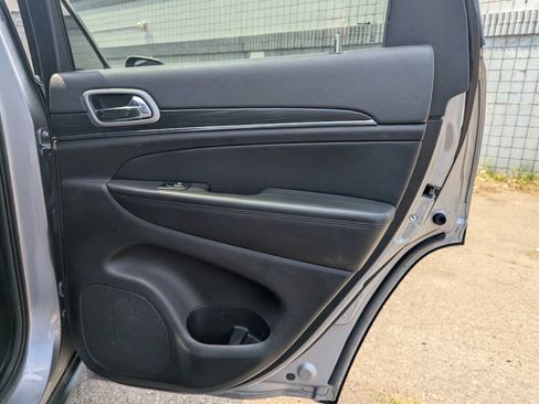Used 2021 Jeep Grand Cherokee Limited AWD/4WD image 18