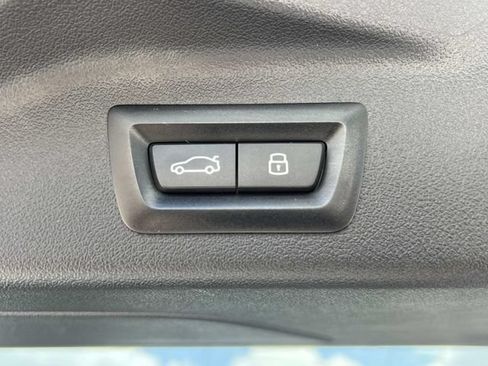 Used 2024 BMW X7 xDrive40i w/ M Sport Package AWD/4WD image 12