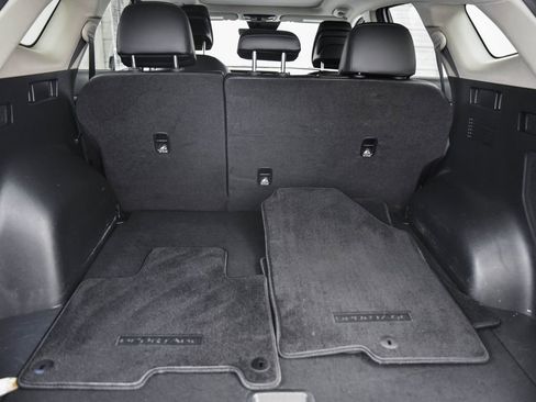 Used 2023 Kia Sportage SX image 12