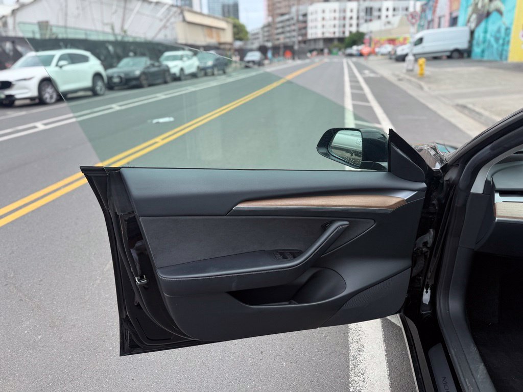 Used 2023 Tesla Model 3 Standard Range RWD image 8
