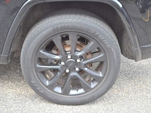 Used 2020 Jeep Grand Cherokee Altitude AWD/4WD image 12